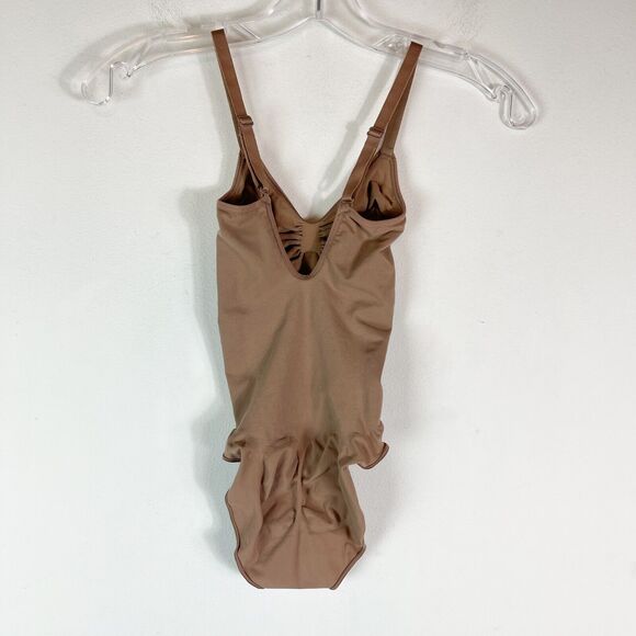 Skims NWOT Seamless Sculpt Brief Bodysuit Tan Size S (379) - Picture 3 of 4